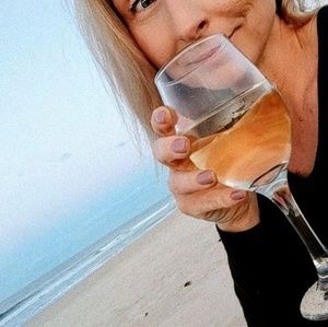 Meet your Posher, Em